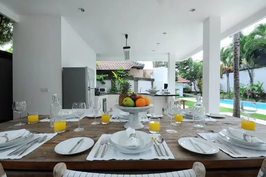 dijual villa mewah lokasi canggu - Image 9 of 10