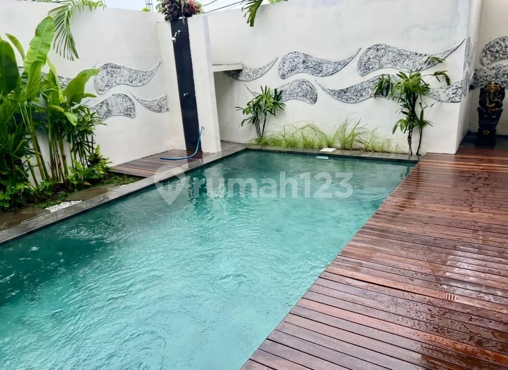 Villa Modern Fully Furnished Siap Huni di Canggu - Image 1 of 4