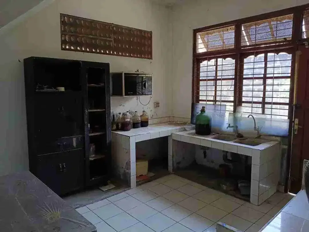 Tanah Bonus Rumah Lama Strategis Imam Bonjol Utara - Image 2 of 10