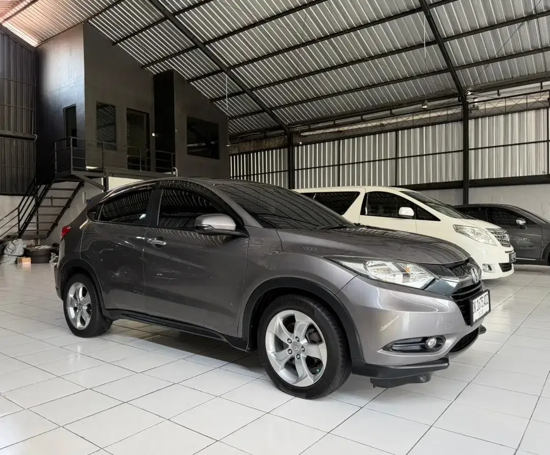 HRV E Cvt 2015 asli bali - Image 6 of 9