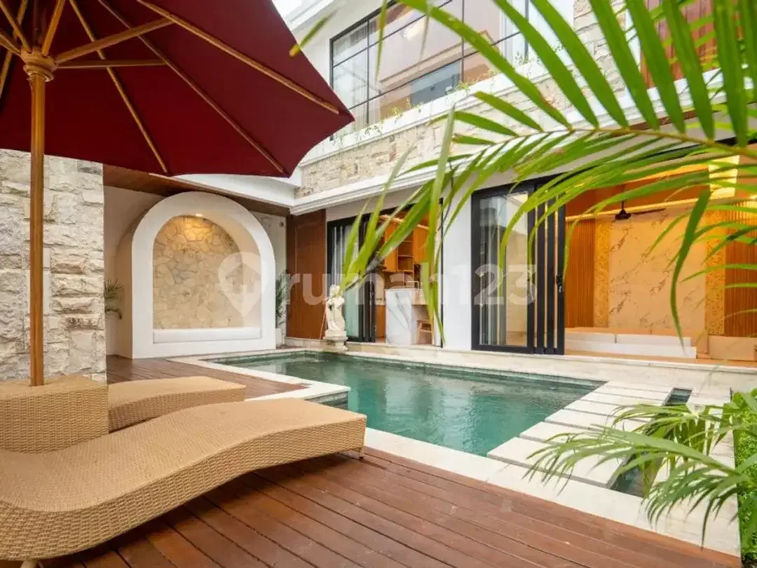 Villa Tropical Modern One Gate System Siap Huni Lokasi Munggu Dekat Canggu - Image 2 of 5