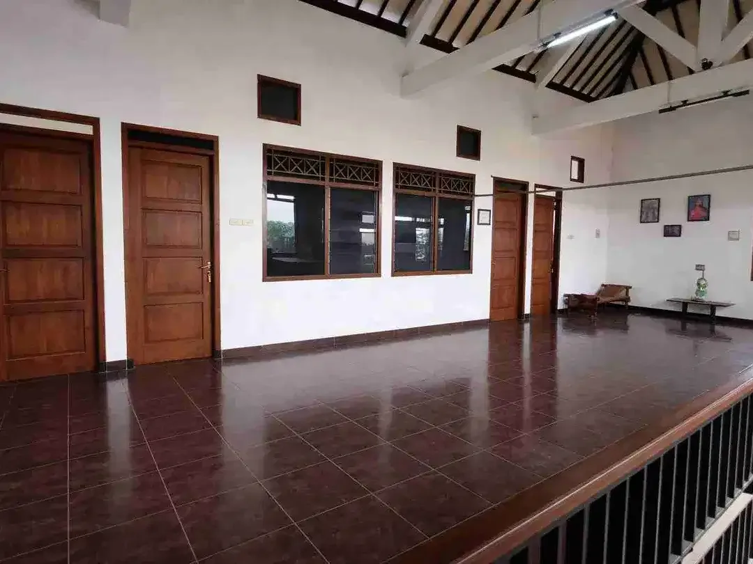 Rumah 2Lt 255M2 View Sawah Ry di Tunjung Tutur Peguyangan Jl5mtr Aspal - Image 3 of 4