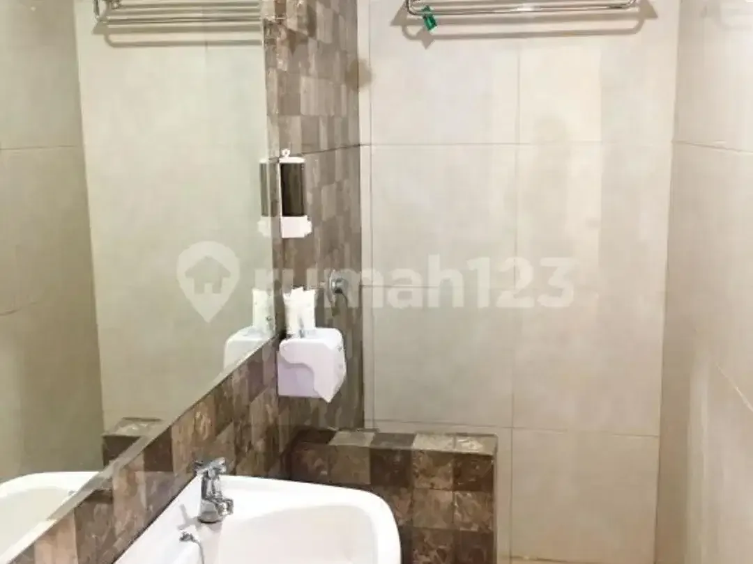 Lokasi Premium di Canggu Villa 7 Kamar Tidur - 8 Kamar Mandi - Image 2 of 10