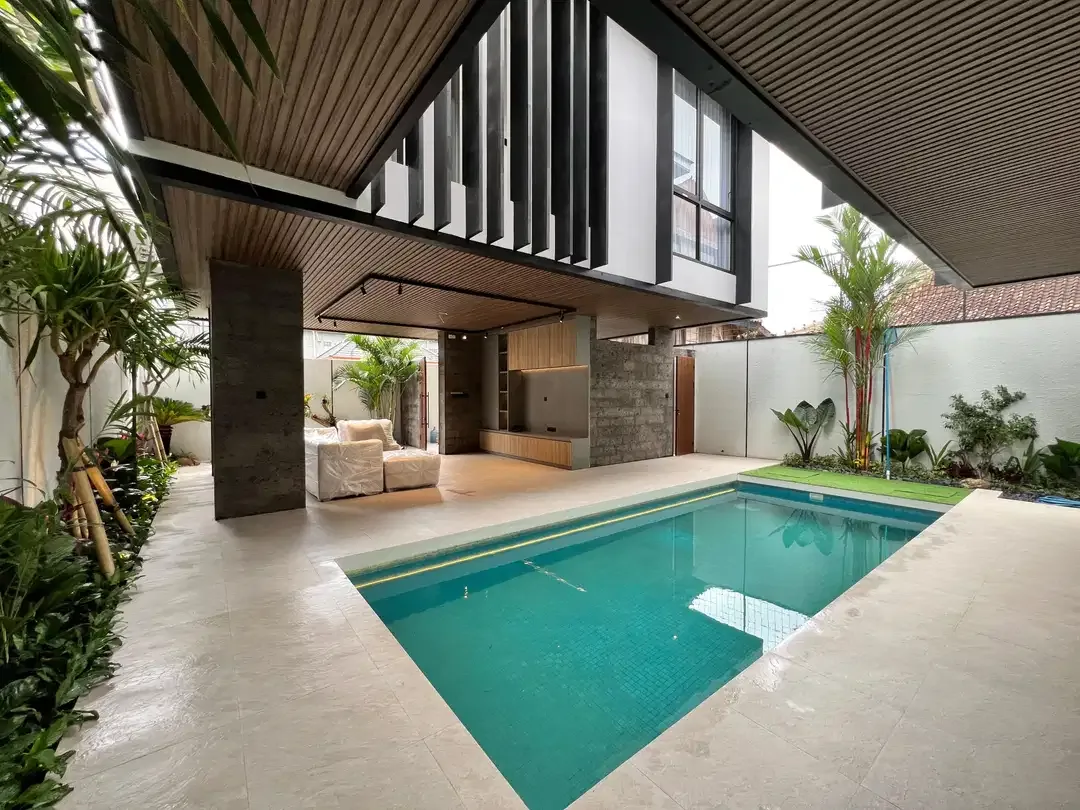 BRAND NEW MODERN TROPICAL LUXURY VILLA  Location Prime Berawa - Image 2 of 10