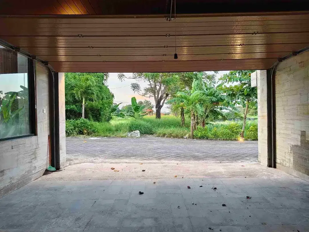 Luxury Ocean View Villa di Sanur - Image 3 of 10