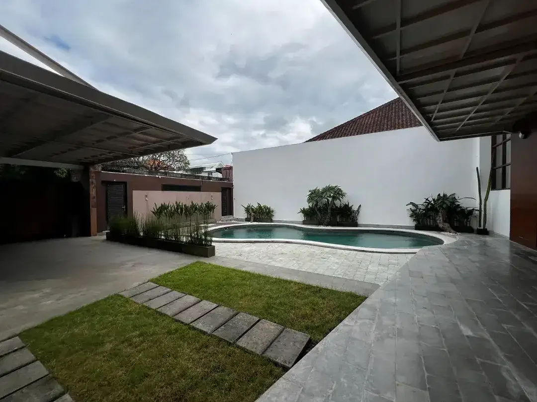 2-Storey Villa For Sale In Taman Sari, Kerobokan - Image 2 of 10