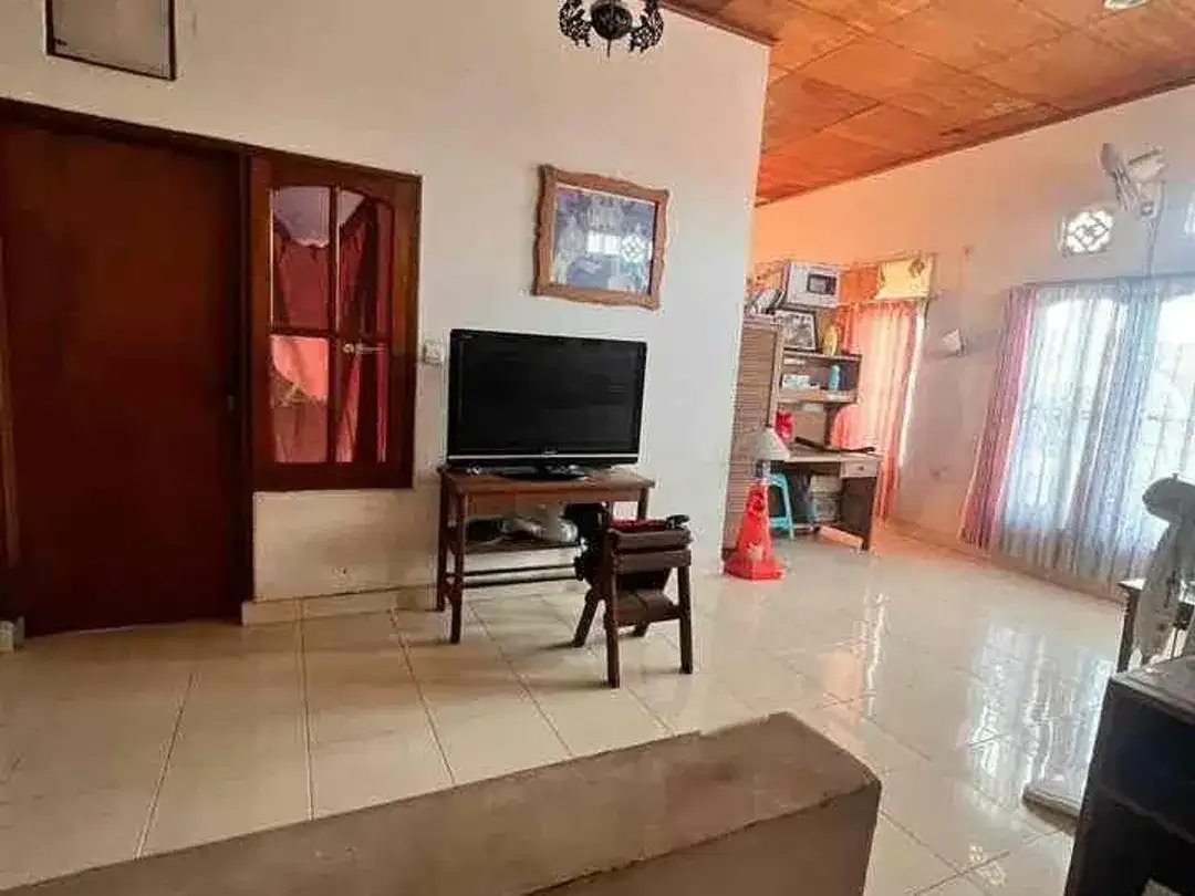 Dijual murah rumah 2 lantai  
Di jln gemitir kesiman kertalangu
Denpasar timur - Image 8 of 8