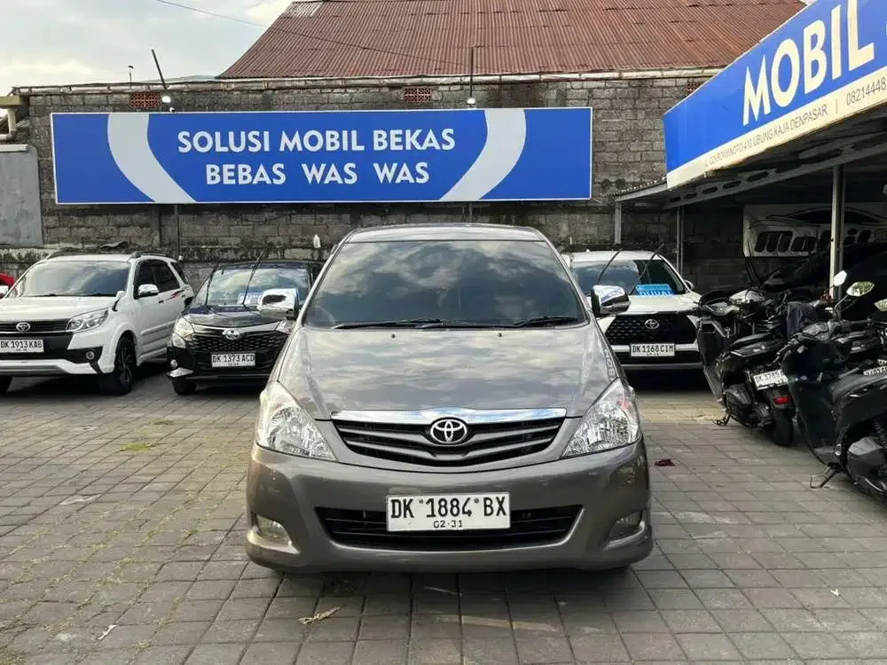 Innova Diesel AT Asli Bali - Image 1 of 7