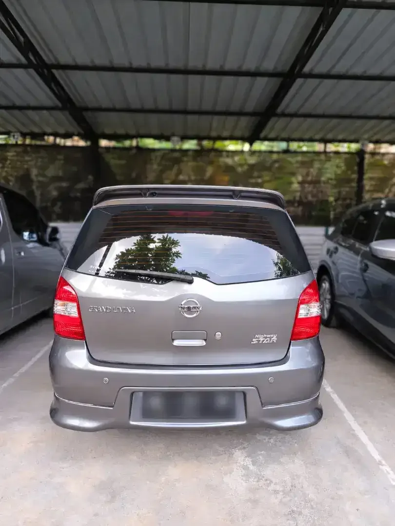 Jual grand Livina hws 1.8 matic - Image 1 of 9