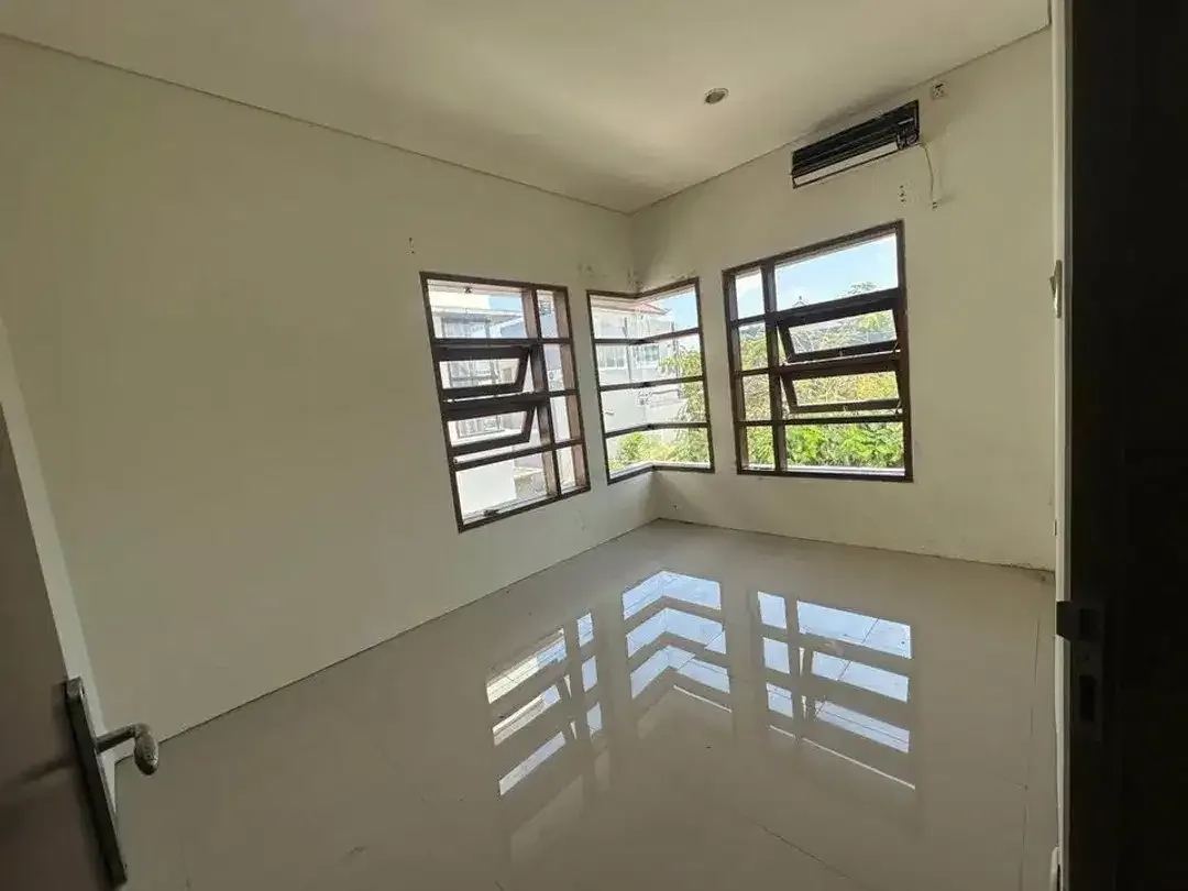 Dijual Rumah Lantai 2 Kawasan Premium - Benoa, Kec. Kuta Selatan, - Image 6 of 8