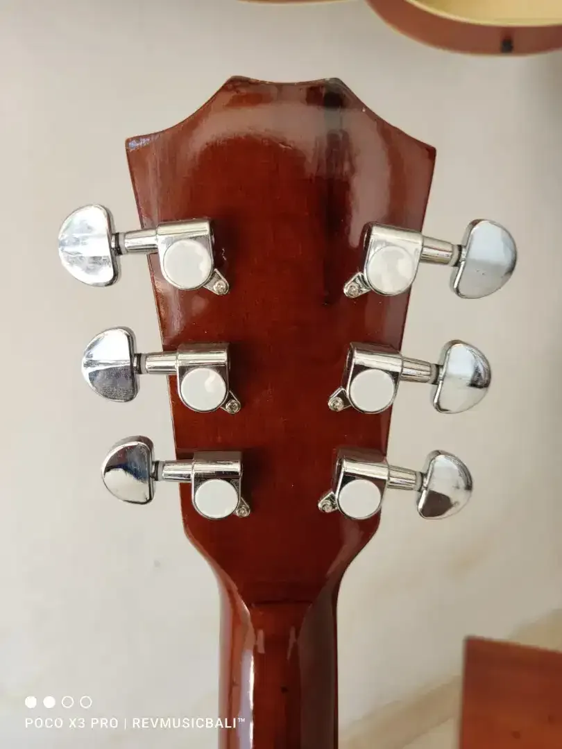 Gitar akustik merek taylor coklat /brwon akustik custom - Image 3 of 3