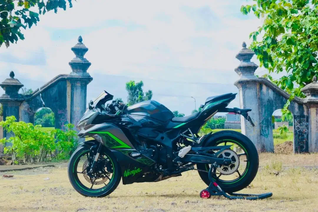 Kawasaki ZX25R ABS like new mulus siap pakai - Image 2 of 4