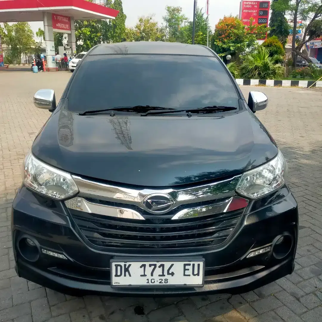 Xenia R Sporty Manual - Image 1 of 10