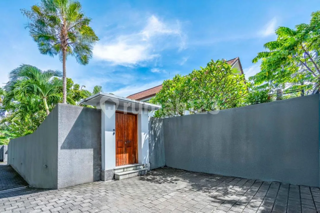 Industrial Style Villa Tegal Cupek Umalas 5Br Luas 500MÂ² - Image 4 of 4