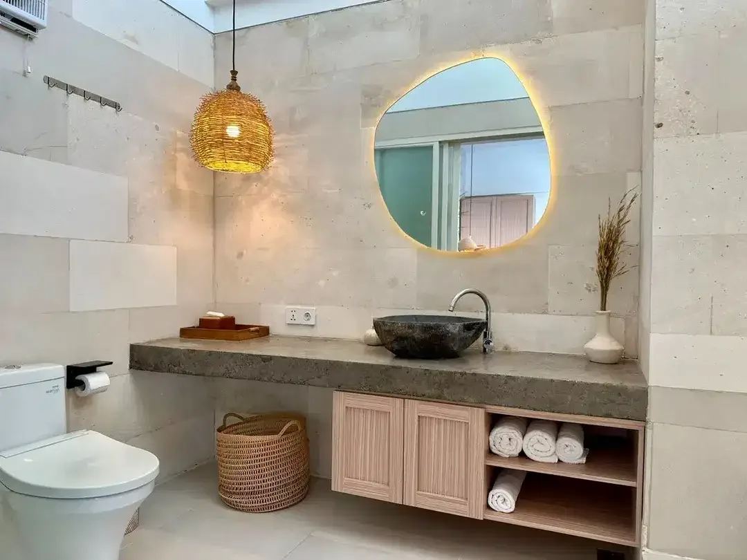 FULLY FURNISHED OCEAN VIEW VILLA IN NUSA DUA - Image 3 of 10