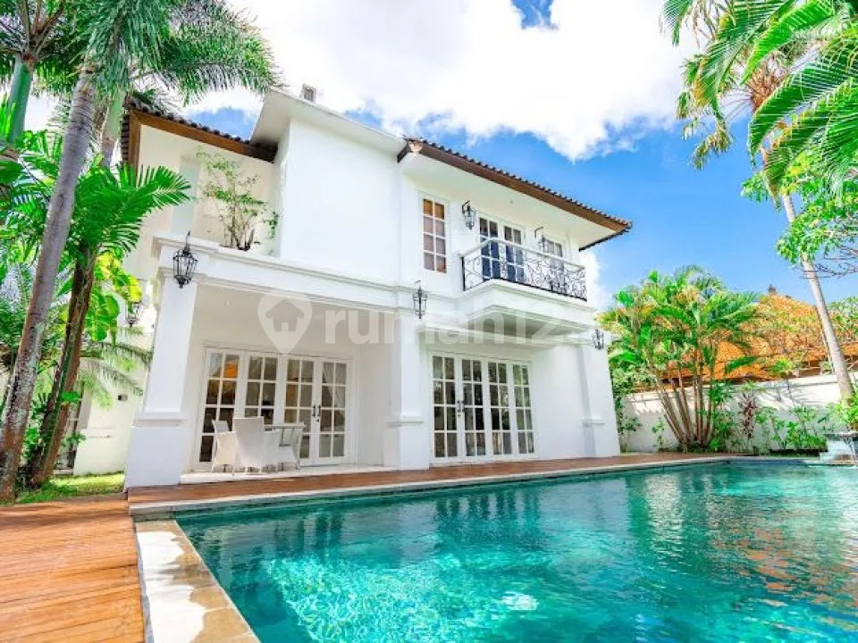 Luxury villa in seminyak , walking distance to the beach - Image 2 of 4