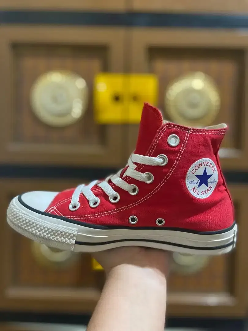 Dijual sepatu Converse Chuck Taylor All Star - Image 1 of 8