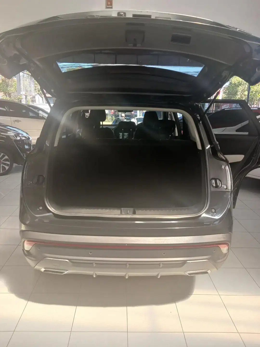 Wuling Almaz T Lux 2019 Hitam met A/T 1.5cc - Image 10 of 10