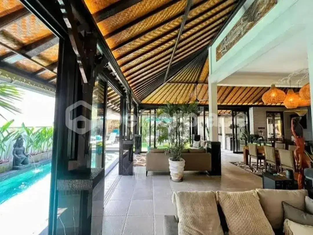 Balinese Modern 4-Bedroom Villa in the Heart of Seminyak, A Few Minutes to The Beach - Image 10 of 10
