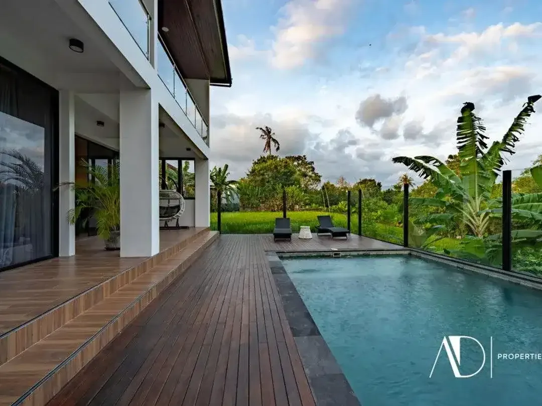 LEASEHOLD | MODERN 3-BEDROOM VILLA WITH RICE FIELD VIEWS - BABAKAN, CANGGU - Image 4 of 10