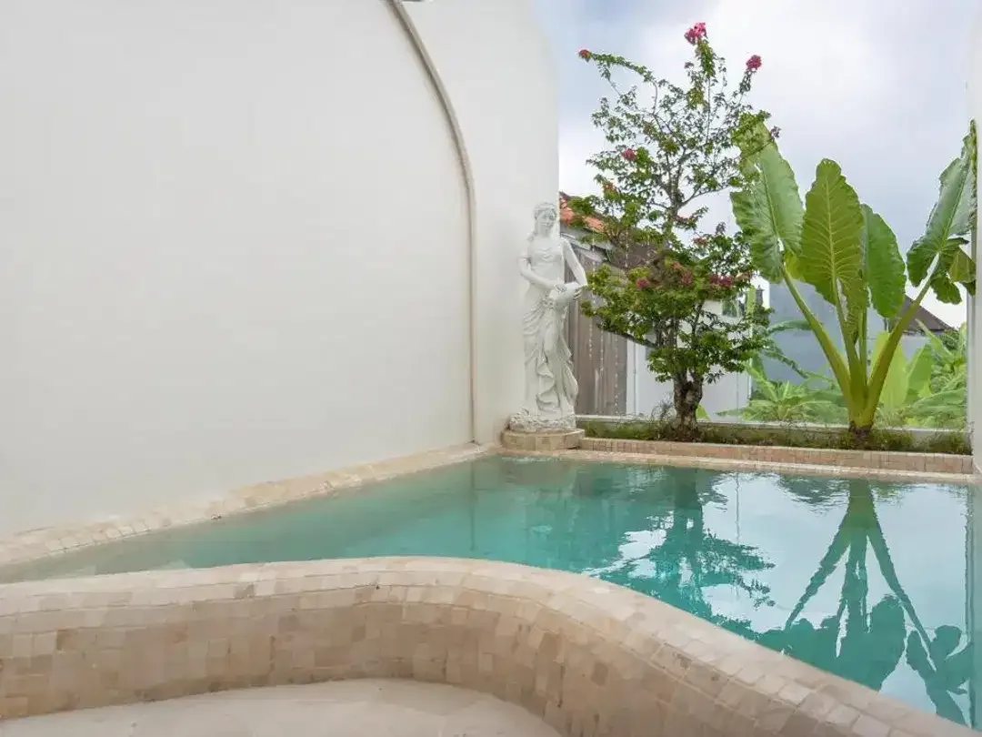 FOR Rent Yearly : Luxury Mediterranean-Style Villa in Pandonan, Close to Canggu - Image 7 of 10