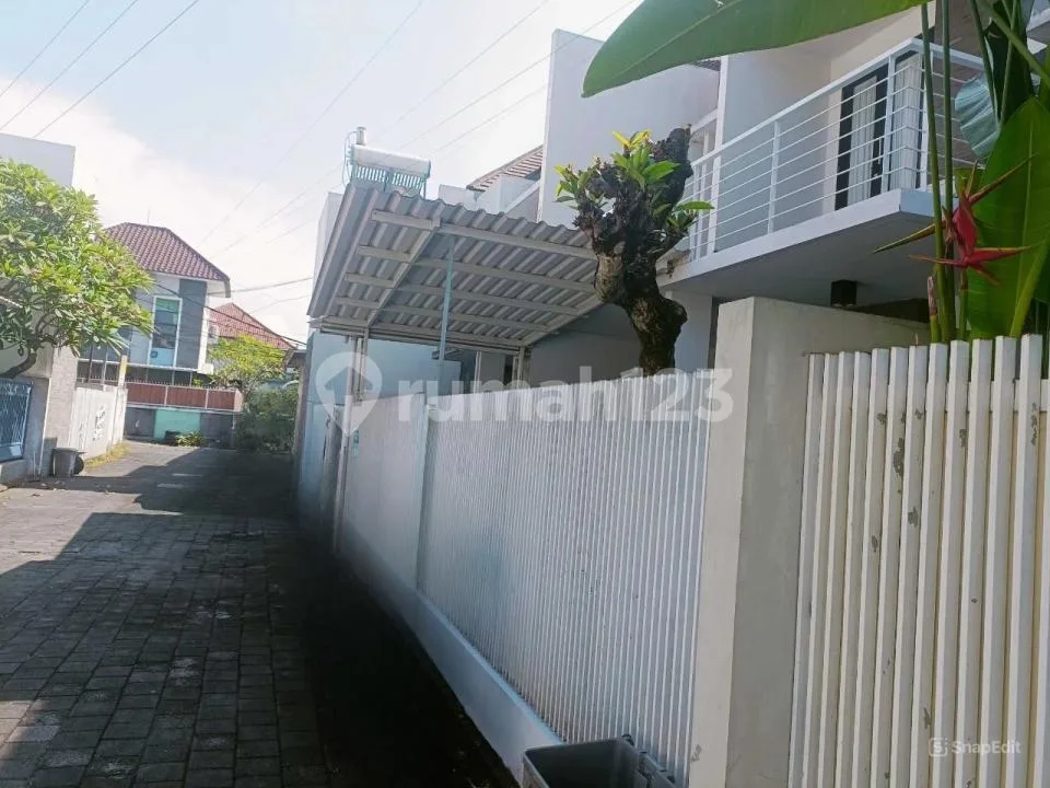 Sewa Rumah 2 Lantai Muding | 3+1 KT | Full AC | Lokasi Strategis - Image 3 of 4