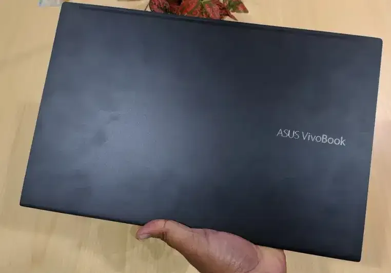 ASUS VivoBook 15 OLED K513 Laptop (11th Gen i5 / 8GB RAM / 512GB SSD) - Image 2 of 4
