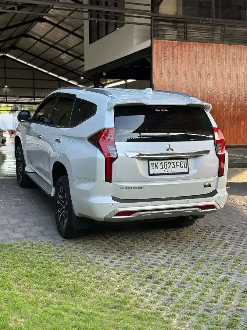 PAJERO DAKAR 2022 NEW MODEL LOW KM ISTIMEWA SIAP PAKAI - Image 3 of 10