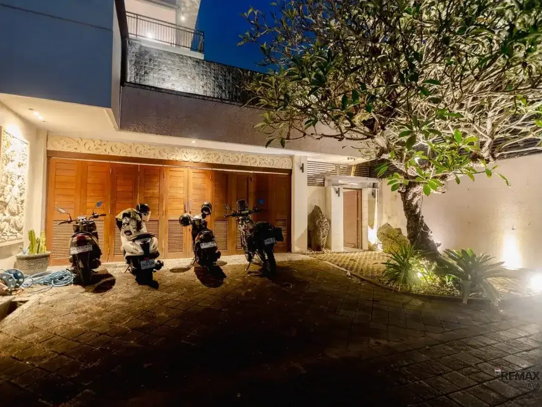 Villa 3 Lantai Full Furnished Dijual di Jimbaran Dekat GWK - Image 5 of 5