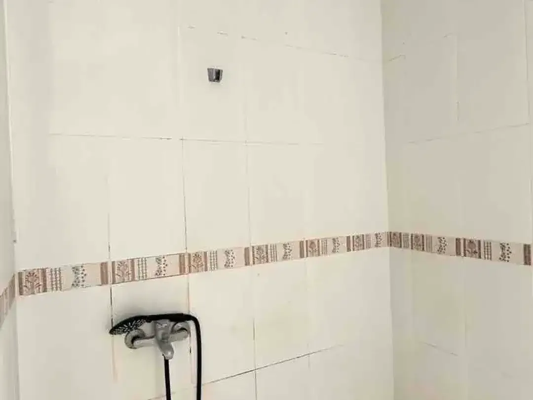 DIJUAL RUMAH FULL FURNISHED – ONE GATE SYSTEM DI UNGASAN, KUTA SELATAN, BALI - Image 8 of 10