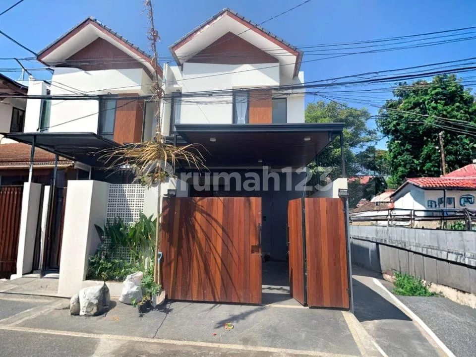 Rumah Cantik 2 Lantai di Sanur Dekat Icon Mall - Image 1 of 4