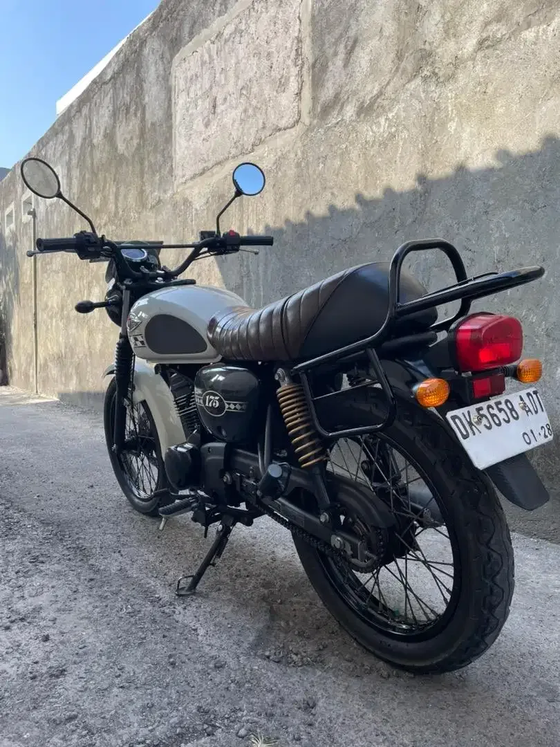 Kawasaki w175 se 2022 - Image 3 of 4