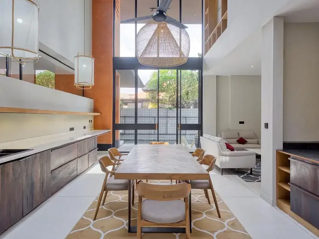 Leasehold -Stylish 3-Floor Villa in Kerobokan- Ideal for Living - Image 6 of 10