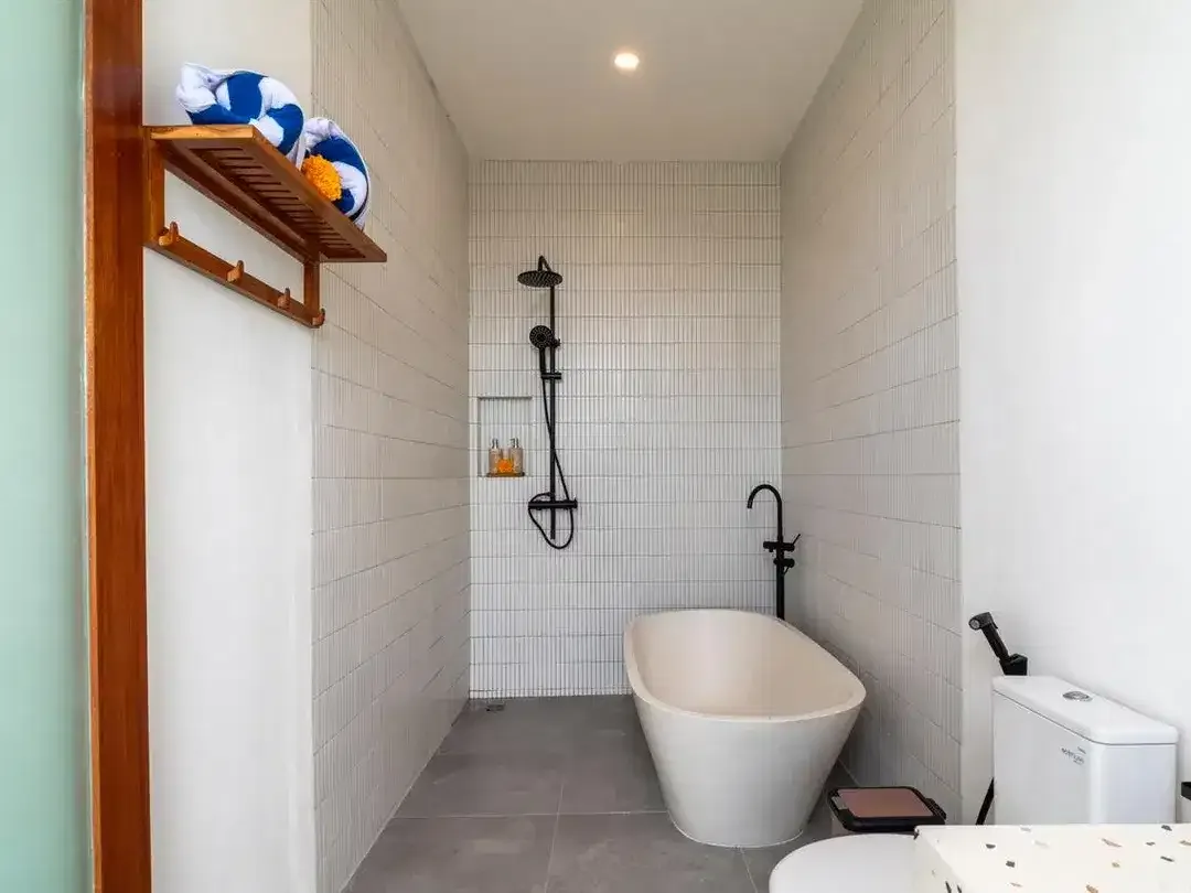VILLA READY GOOD INVESMENT SUPER PREMIUM DEKAT CENTRAL CANGGU DAN BEACH - Image 4 of 10