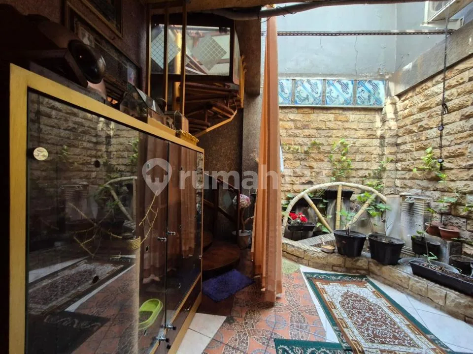 Ruko + Rumah 3 Lantai di Jalan Imam Bonjol - Denpasar - Image 4 of 4