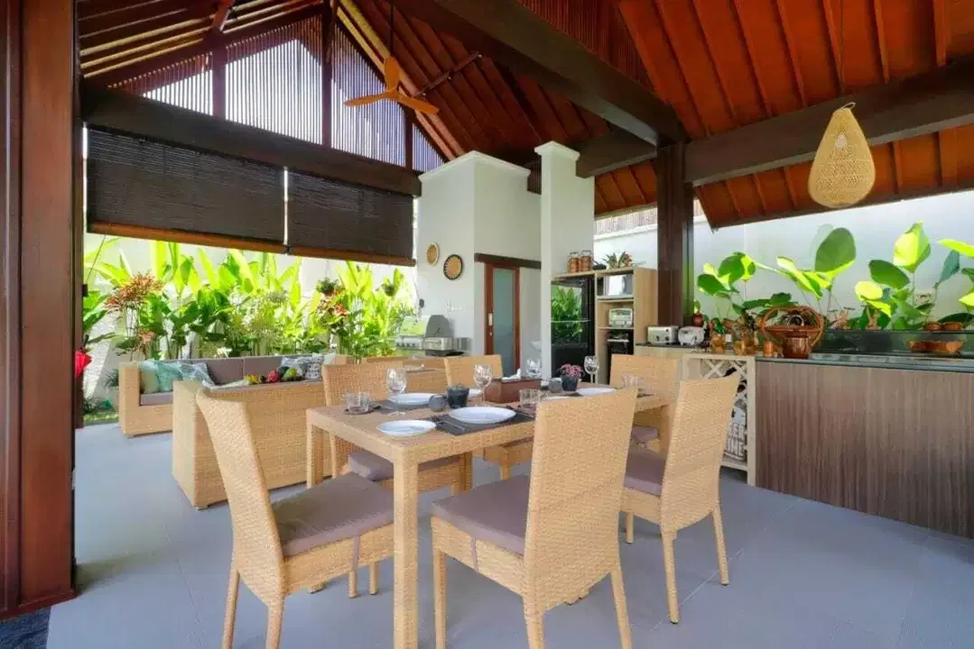 FOR SALE LUXURIOUS MODERN VILLA UNGASAN - Image 6 of 10