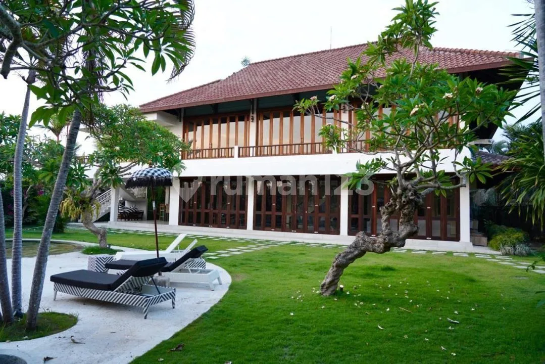 Luxury Villa Bumbak Umalas Main Road 4Br SHM For Sale Pa11 - Image 1 of 4
