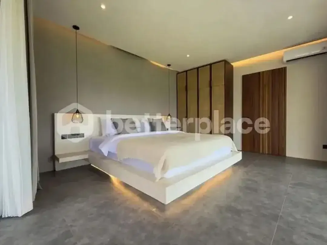 Premium Canggu 4-Bed Villa with Private Pool, Rooftop Oasis, and Uninterrupted Rice Field and Ocean Views in a Highly Sought-After Location - Image 8 of 10