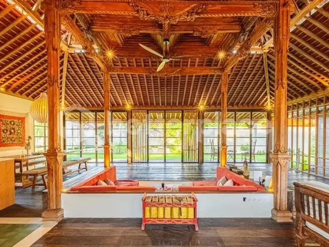 Elegant Freehold 3-Bed Bali Villa Surrounded by Lush Jungle Scenery with Infinity Pool, Sauna, Ice Bath, and Bespoke Artisan Details - Image 4 of 10