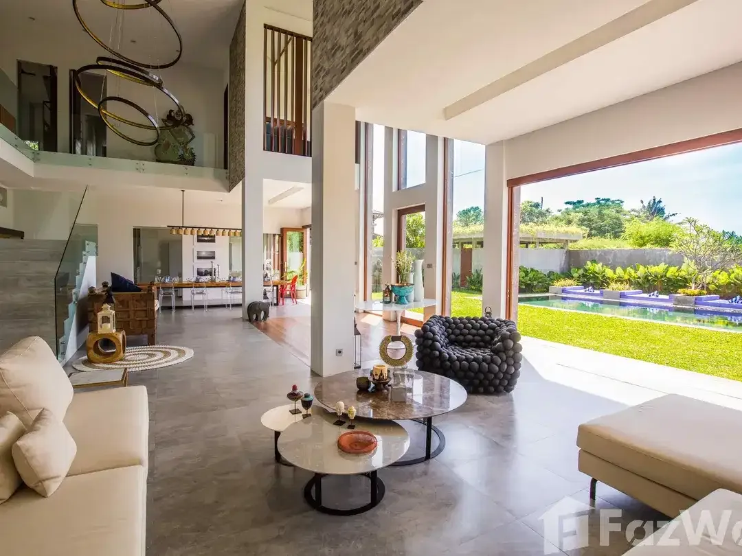 7 Bedroom Villa for sale in Sukawati, Bali - Image 6 of 10