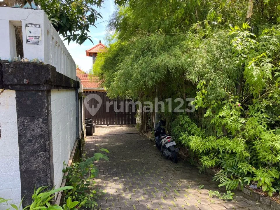 Prime Location Bumbak Umalas 4 Bedrooms 920MÂ² - Image 4 of 4
