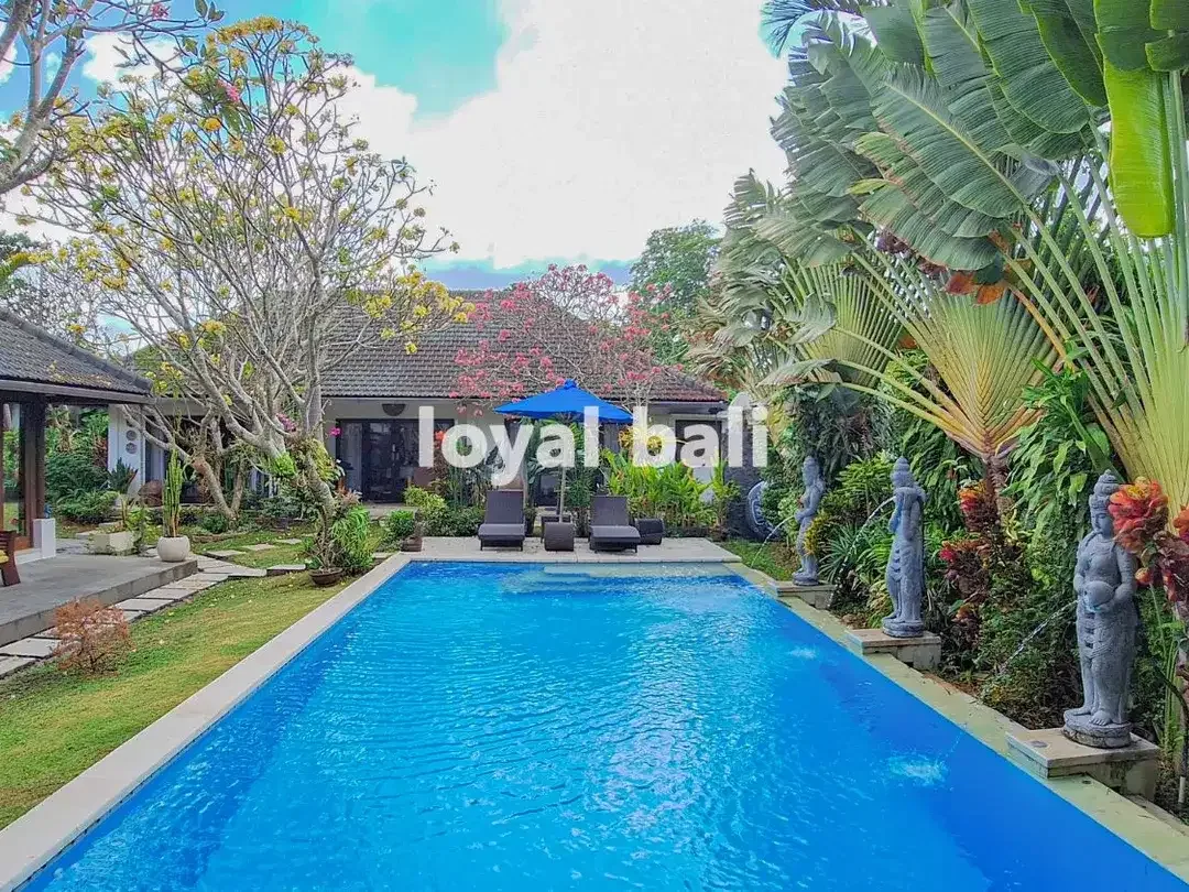 Villa, 5-Bedroom Pavilion-Style Villa for Sale in Prime Umalas, Canggu, Bali - Image 2 of 10