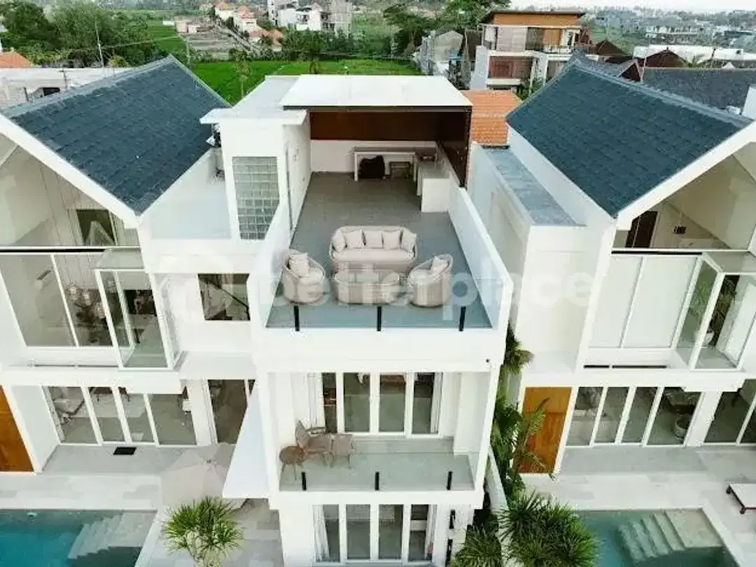 Modern Tropical Villa in Peaceful Cemagi, Canggu 4 Bedrooms Just 4 Minutes from the Beach - Image 1 of 10