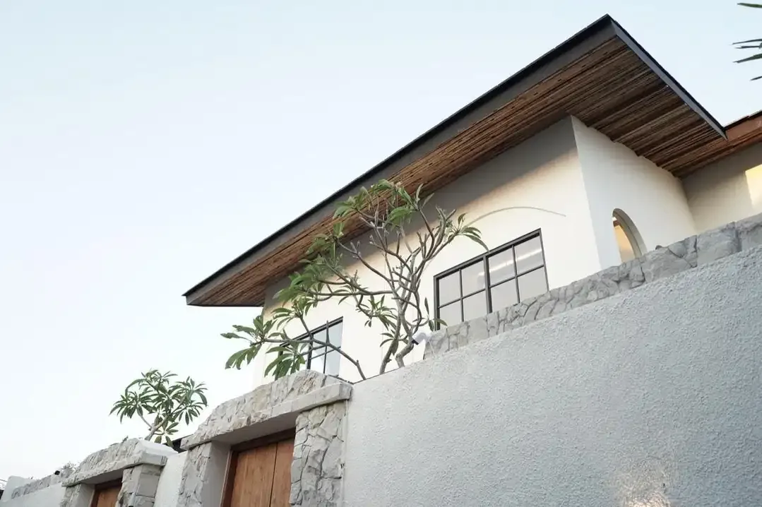 villa di seminyak kuta,furnish,lokasi sangat strategis,dkt jln utama - Image 5 of 10