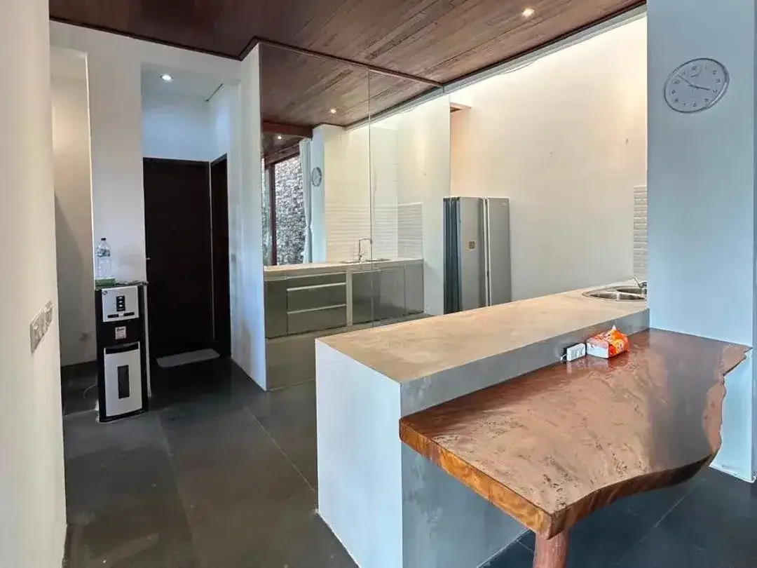 LUXURY VILLA FURNISHED BIG POOL BIG GARDEN WALK TO THE BEACH MERTASARI SANUR - Image 5 of 10