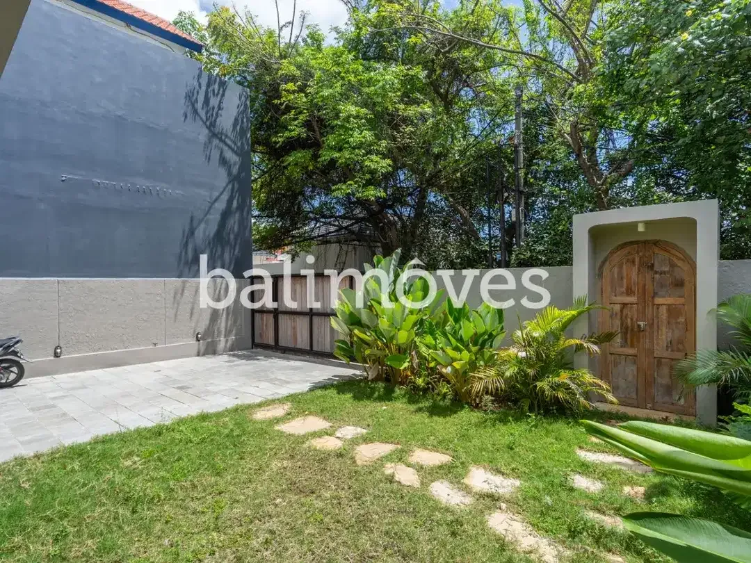 Vila Baru dengan Tiga Kamar Tidur yang Indah di Sanur - Image 9 of 10