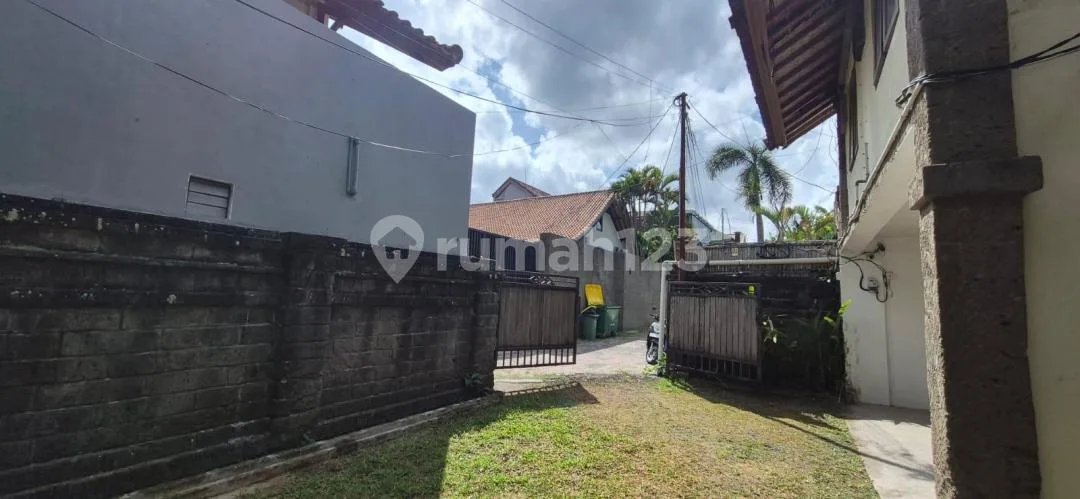 Freehold - Authentic Bali Architecture Villa In Umalas - Spacious Property With Pool, Bali - Image 3 of 4