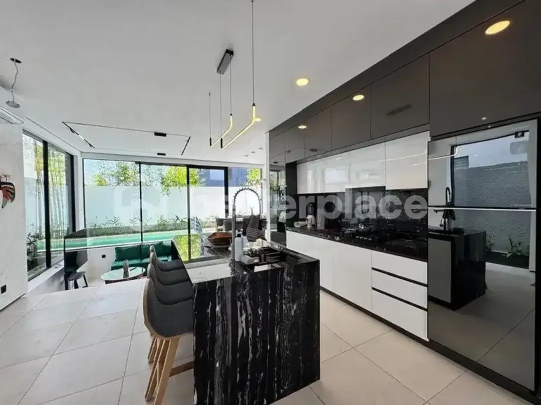 Sophisticated Tropical Sanctuary 3-Bed Villa in Prime Seminyak Offering Contemporary Luxury Living and Strong Bali Rental Returns - Image 5 of 10