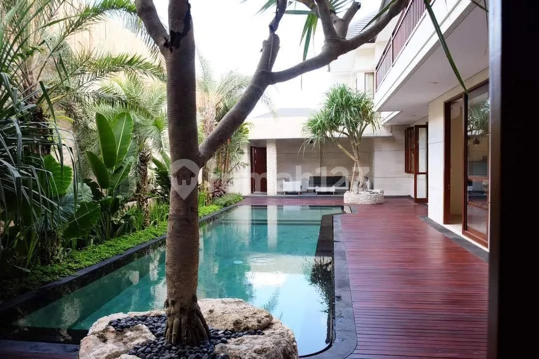 Villa Bangunan Baru Fullnished Pool Strategis di Umalas Bumbak - Image 4 of 4