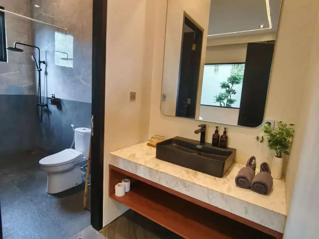 Dijual atau Disewakan Luxury Villa 4 Lantai View Laut One Gate System di Goa Gong, Jimbaran. - Image 4 of 10